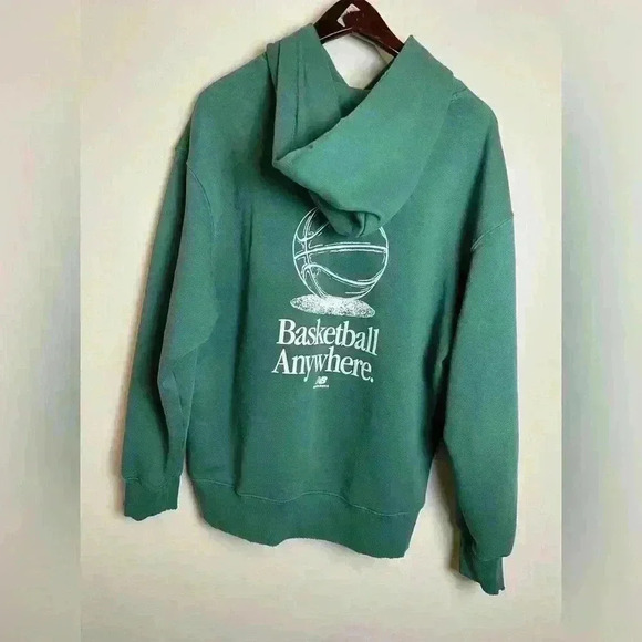 New Balance Hoops Fleece Hoodie Green - Picture 9 of 10